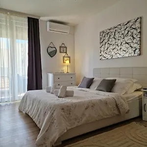 Luxury Nuneni Split