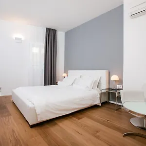 Hotell Divota, Split